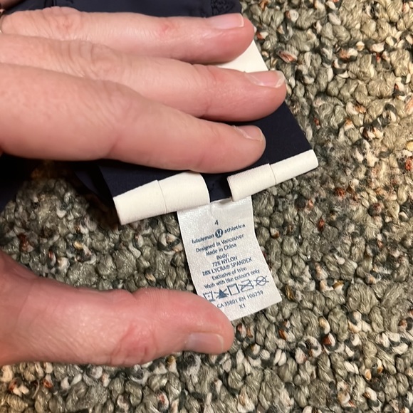 Lululemon blue and white swim bottoms - Picture 4 of 4